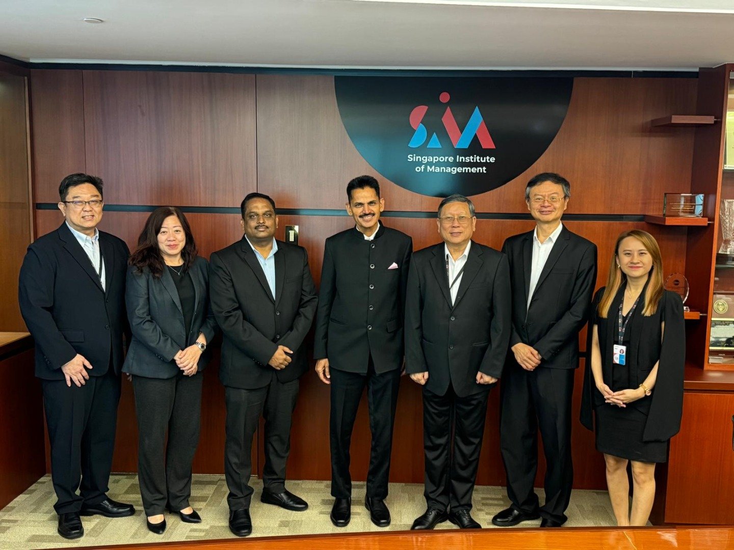 meeting-with-the-leadership-of-singapore-institute-of-management